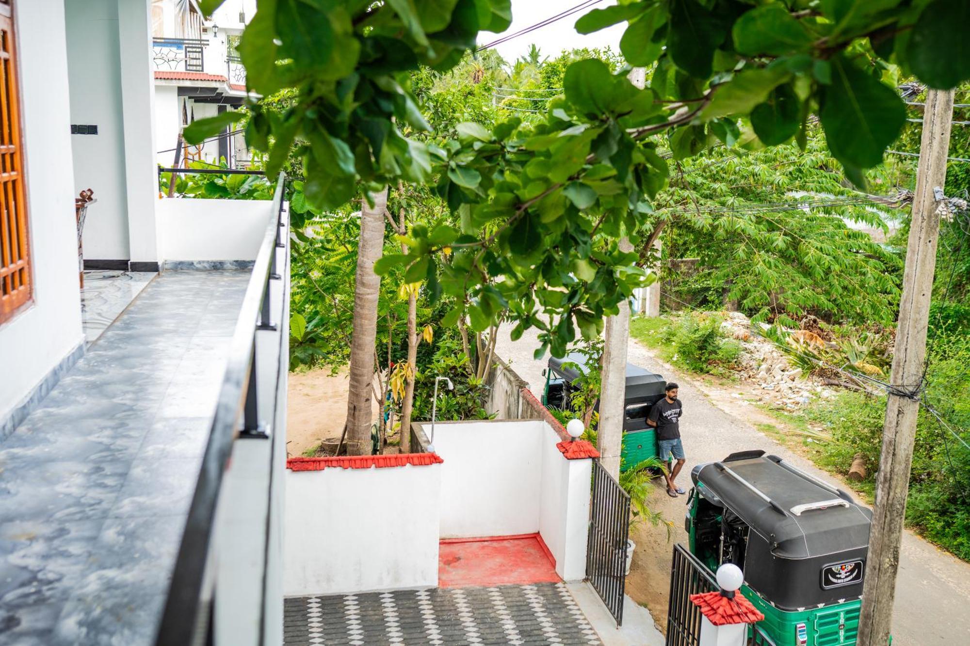 Hilton Cottage ตรินโคมาลี ภายนอก รูปภาพ