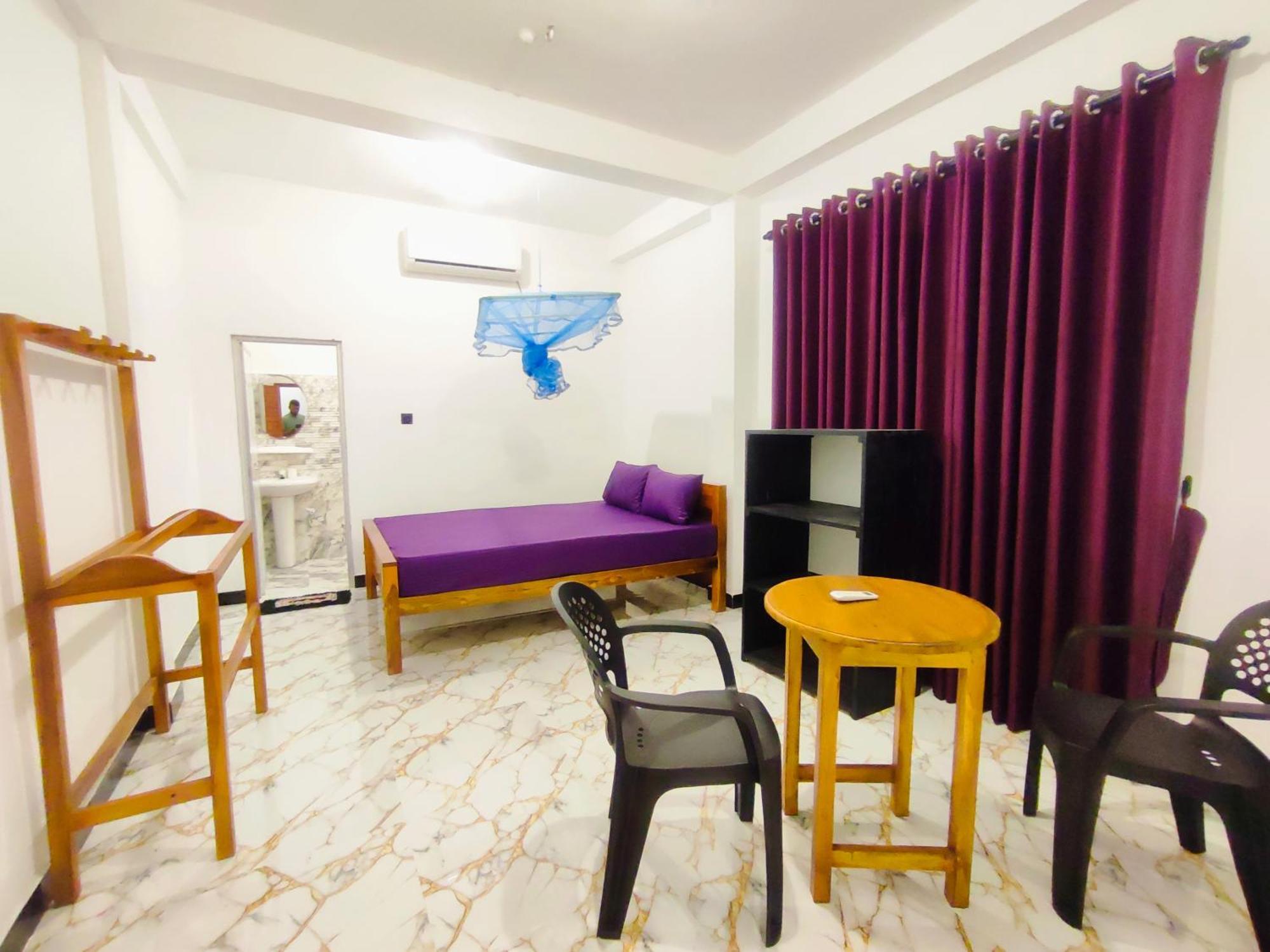 Hilton Cottage ตรินโคมาลี ภายนอก รูปภาพ