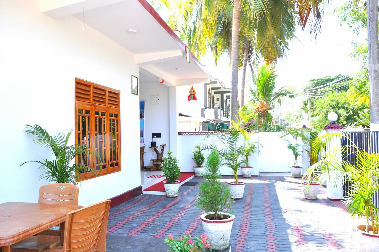 Hilton Cottage ตรินโคมาลี ภายนอก รูปภาพ