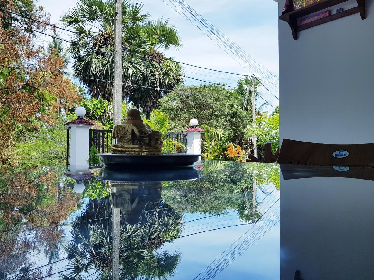 Hilton Cottage ตรินโคมาลี ภายนอก รูปภาพ