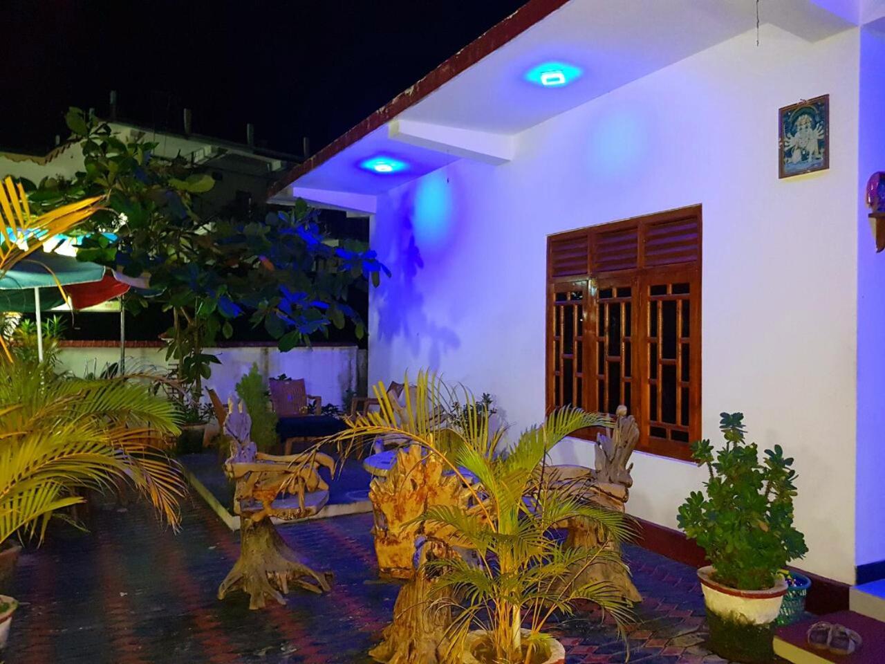 Hilton Cottage ตรินโคมาลี ภายนอก รูปภาพ